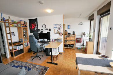 Wohnung zur Miete 500 € 2 Zimmer 50 m² 4. Geschoss frei ab 01.08.2025 Innenstadt Coburg 96450