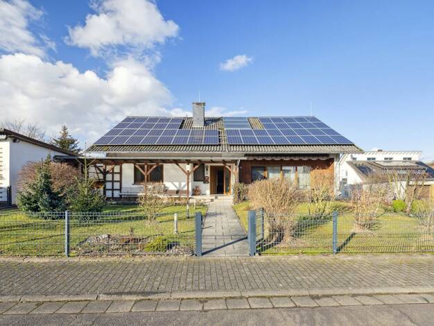 Einfamilienhaus zum Kauf 329.000 € 4 Zimmer 129,7 m² 904 m² Grundstück Wettsaasen Mücke 35325