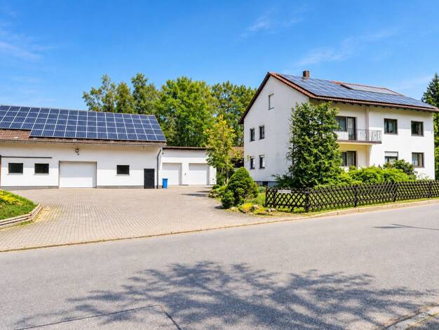 Haus zum Kauf 1.925.000 € 8 Zimmer 200 m² 120.000 m² Grundstück Deggendorf Deggendorf 94469