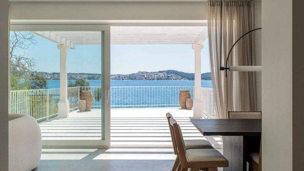 Einfamilienhaus zum Kauf 6 Zimmer 350 m² Kralja Tomislava 67  21220  Trogir  Croatia Saldun, Trogir 21220