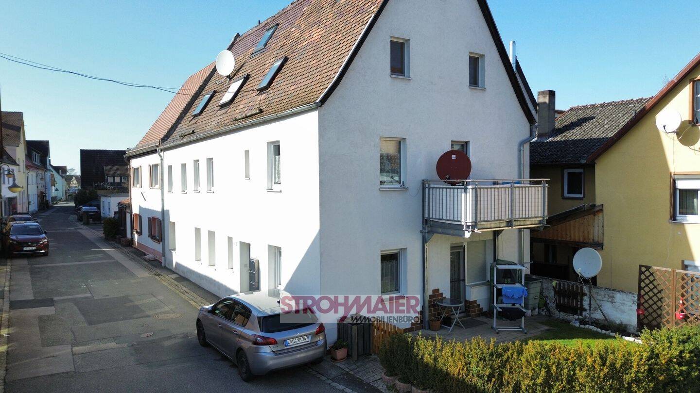 Immobilie in Hersbruck - Gepflegte Kapitalanlage! Modernisiertes 3-Parteienhaus in fußläufiger Nähe zum Bahnhof rechts der Pegnitz - Bild 1