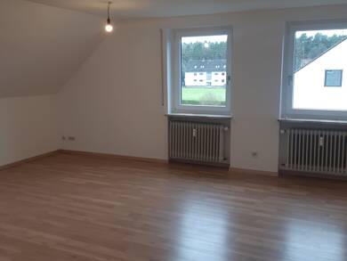 Wohnung zur Miete 760 € 3 Zimmer 80 m² 2. Geschoss frei ab sofort Weinzierlein Zirndorf 90513