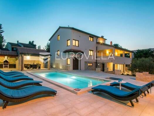 Haus zum Kauf 1.250.000 € 5 Zimmer 329 m² Premantura Stari Medulin
