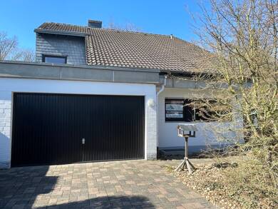 Haus zum Kauf 790.000 € 6 Zimmer 170 m² 650 m² Grundstück Mendelssohnstraße 41 Strümp Meerbusch 40670