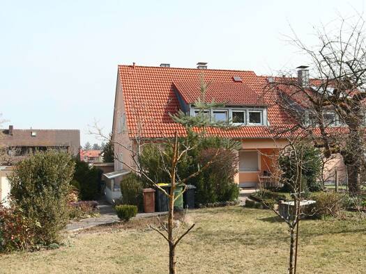 Doppelhaushälfte zum Kauf 599.000 € 5 Zimmer 135 m² 687 m² Grundstück frei ab sofort Stein 90547