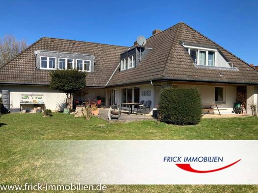 Einfamilienhaus zum Kauf 789.000 € 8 Zimmer 258 m² 3.559 m² Grundstück Oldenburg Oldenburg in Holstein 23758
