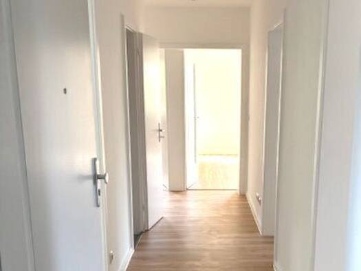 Wohnung zur Miete 840 € 4 Zimmer 79,7 m² 1. Geschoss frei ab sofort Meraner Straße 7 Amberg 92224