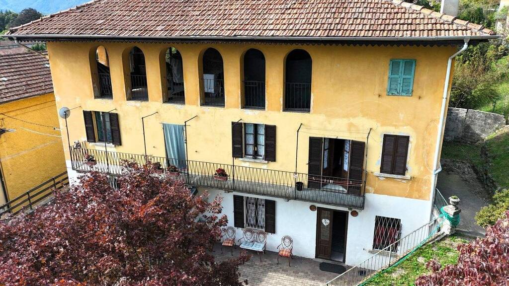 Bauernhaus zum Kauf 450.000 € 5 Zimmer 211 m² 5.000 m² Grundstück Via cascata Omegna