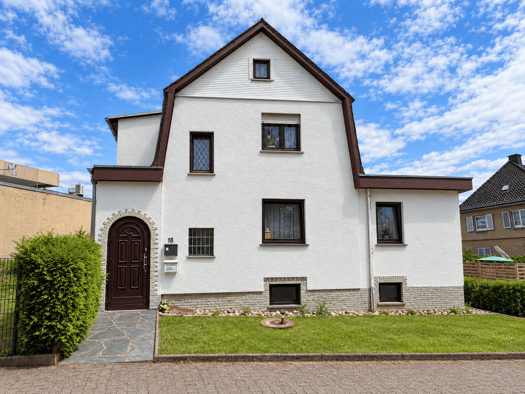 Einfamilienhaus zum Kauf 349.000 € 5 Zimmer 140 m² 809 m² Grundstück Usingen Usingen 61250