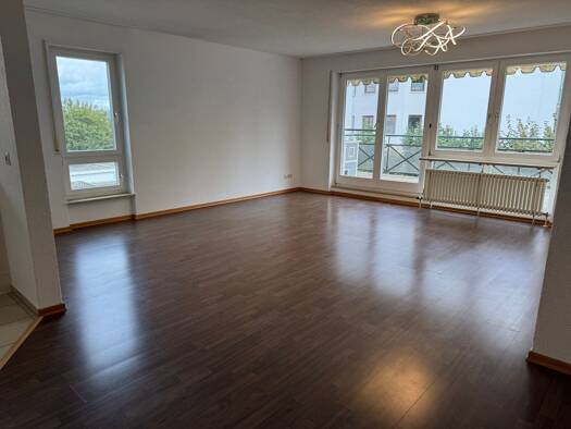Wohnung zur Miete 1.200 € 3,5 Zimmer 90 m² Geschoss 1/3 frei ab sofort Lottstetten 79807