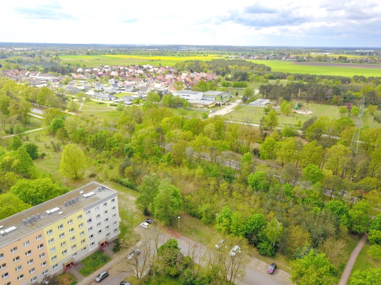 Grundstück zum Kauf 9.900 € 2.086 m²<br/>Grundstück Spremberger Chaussee Grünewaldring Hoyerswerda 02977