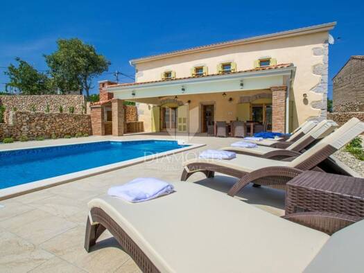 Einfamilienhaus zum Kauf 716.000 € 5 Zimmer 700 m² Grundstück Vrbnik 51516