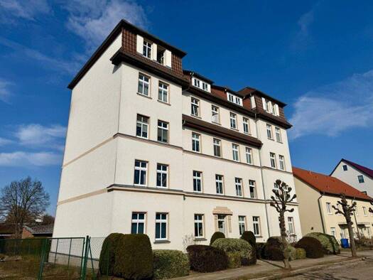 Mehrfamilienhaus zum Kauf 730.000 € 30 Zimmer 850 m² 1.169 m² Grundstück Neustrelitz 17235