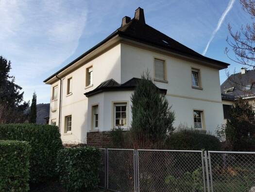Villa zur Miete 2.350 € 8 Zimmer 267 m² 770 m² Grundstück frei ab 01.11.2026 Oberlahnstein Lahnstein 56112