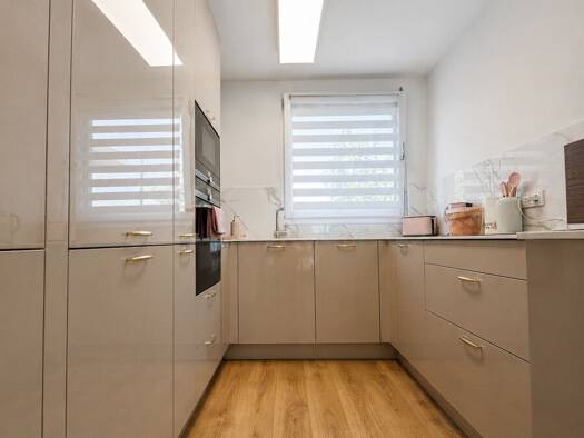 Reihenmittelhaus zum Kauf 549.000 € 5 Zimmer 128,5 m² 150 m² Grundstück Waldbüttelbrunn Waldbüttelbrunn 97297