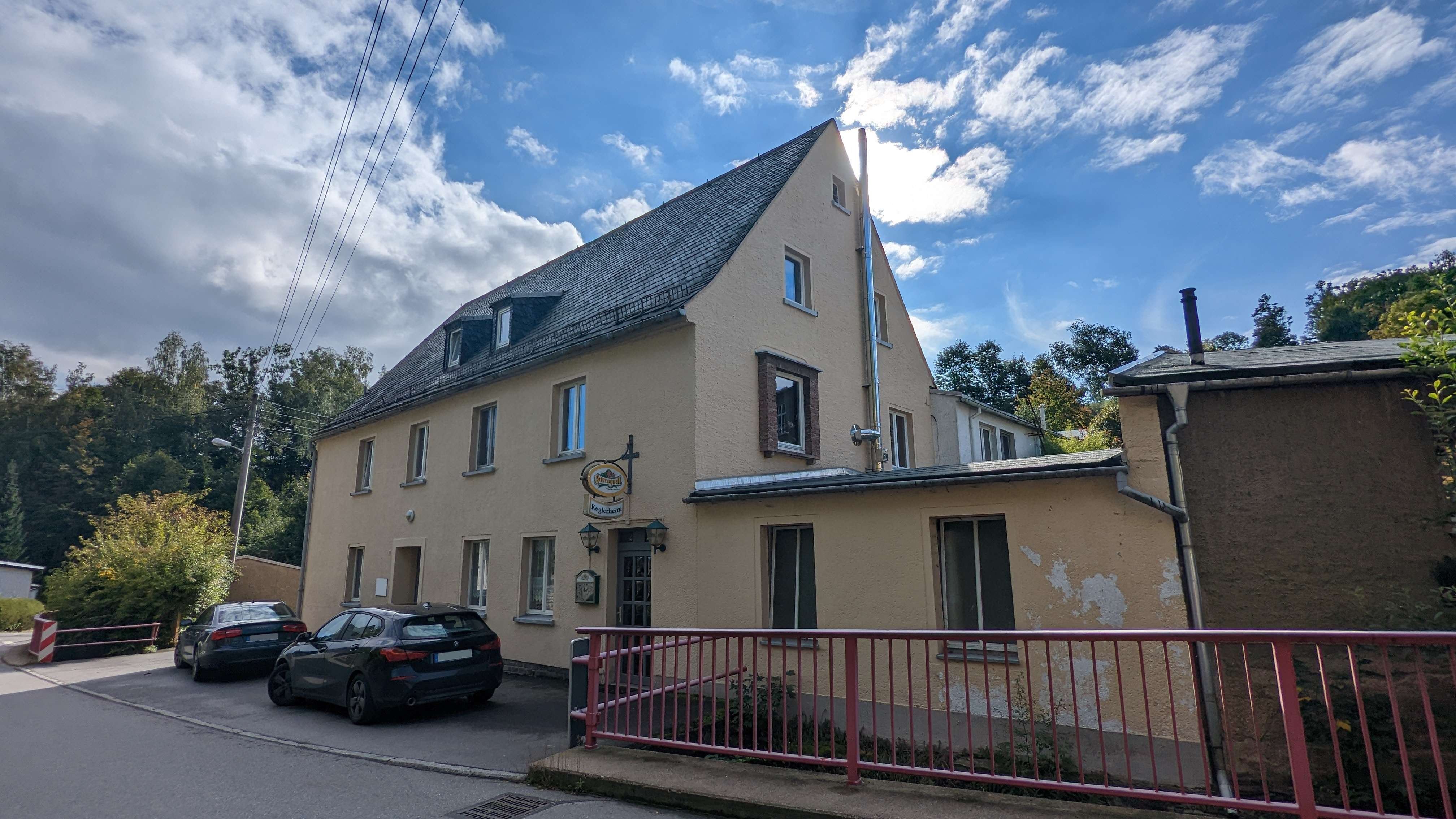 Mehrfamilienhaus zum Kauf 169.000 € 10 Zimmer 200,5 m²<br/>Wohnfläche 3.408 m²<br/>Grundstück Krumhermersdorf Zschopau 09434