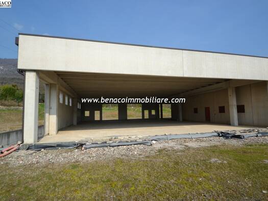 Lagerhalle zum Kauf 680.000 € 738 m² Lagerfläche via Monte Baldo Caprino Veronese 37013