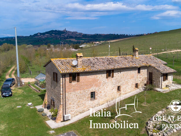 Bauernhaus zum Kauf 380.000 € 9 Zimmer 240 m² 2.000 m² Grundstück Todi 06059