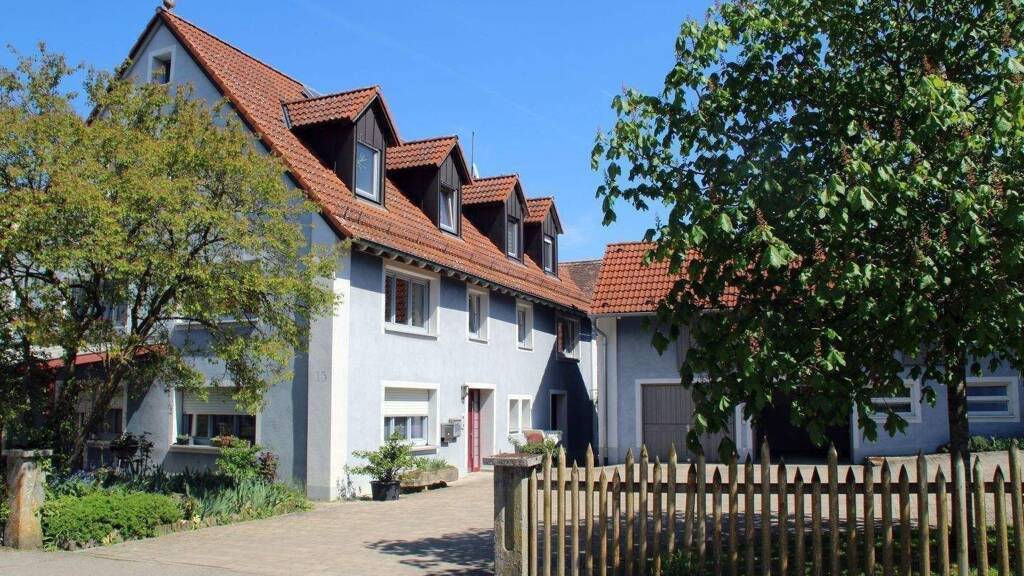 Wohnung zur Miete 600 € 3 Zimmer 85,6 m² 2. Geschoss Lehrberg 91611