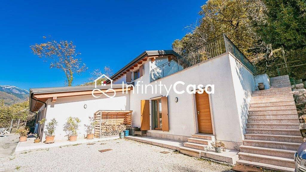 Villa zum Kauf 475.000 € 7 Zimmer 161,3 m² Caprino Veronese 37013