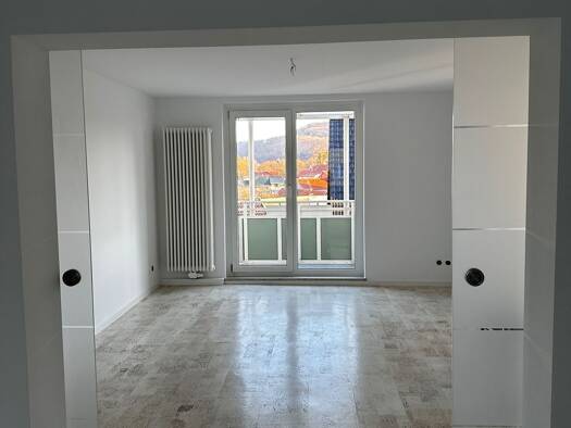 Wohnung zur Miete 650 € 4 Zimmer 70 m² Geschoss 2/3 frei ab sofort Kranichfeld 99448