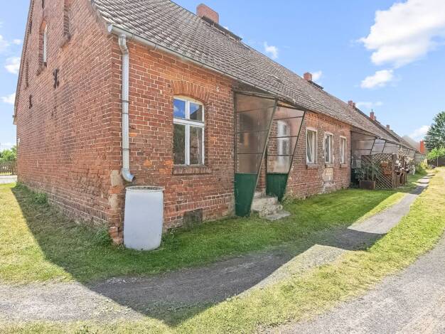Mehrfamilienhaus zum Kauf 179.000 € 17 Zimmer 440 m² 3.411 m² Grundstück Dechtow Fehrbellin 16833