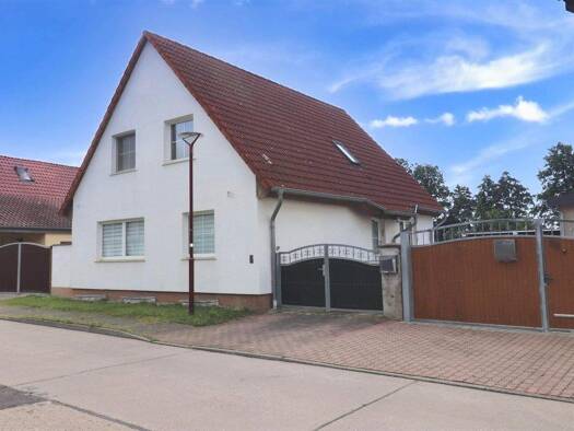 Einfamilienhaus zum Kauf 240.000 € 7 Zimmer 140 m² 1.100 m² Grundstück frei ab sofort Gütter Burg 39288