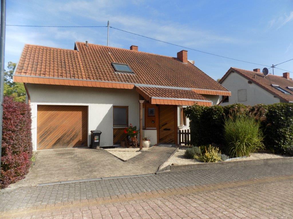 Einfamilienhaus zum Kauf 395.000 € 5 Zimmer 162 m²<br/>Wohnfläche 553 m²<br/>Grundstück Erfweiler-Ehlingen Mandelbachtal 66399