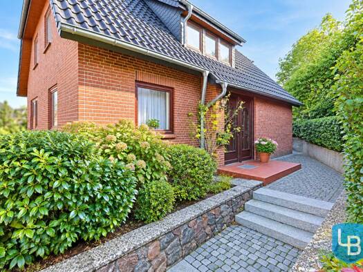 Einfamilienhaus zum Kauf 349.000 € 5 Zimmer 141,2 m² 895 m² Grundstück Plön 24306