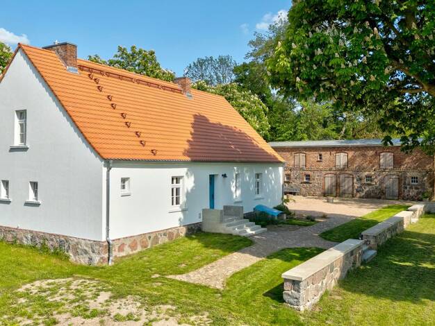 Haus zum Kauf 590.000 € 3 Zimmer 120 m² 9.433 m² Grundstück Schwennenz Grambow 17322