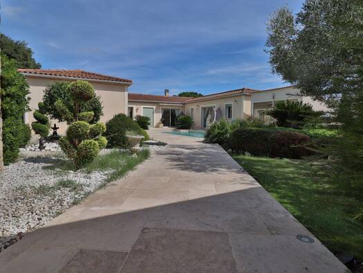 Einfamilienhaus zum Kauf 850.000 € 275 m² 1.503 m² Grundstück Aérodrome NIMES 30000