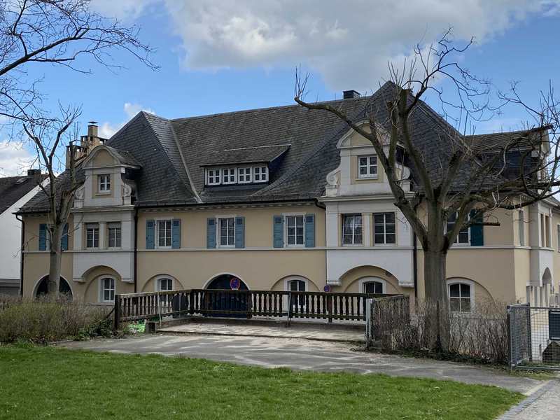 Wohnung zur Miete 700 € 4 Zimmer 132 m²<br/>Wohnfläche Kaiserstraße Rüdesheim am Rhein Rüdesheim am Rhein 65385