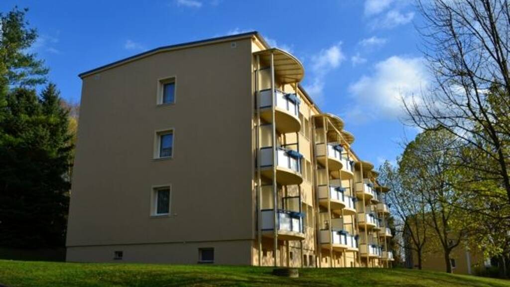 Wohnung zur Miete 390 € 3 Zimmer 59,5 m² Dr.- Th.- Neubauer- Str. 51 Bieblach Gera 07546