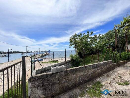 Haus zum Kauf 1.700.000 € 8 Zimmer 350 m² Novigrad