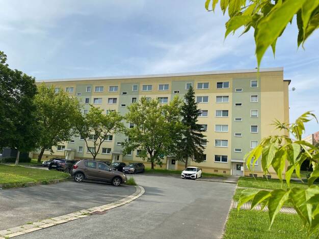 Wohnung zur Miete 300 € 4 Zimmer 69 m² 1. Geschoss frei ab sofort Albert-Schweitzer-Straße 28 Chrieschwitz Plauen 08529
