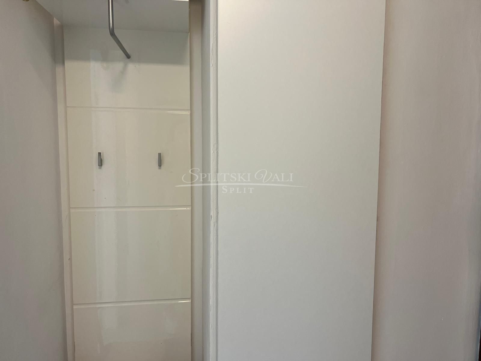 Wohnung zur Miete 1.200 € 2 Zimmer 64 m²<br/>Wohnfläche 4.<br/>Geschoss Brodarica