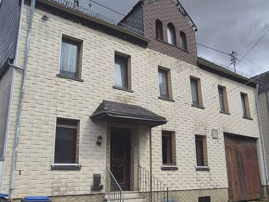 Einfamilienhaus zum Kauf 999 € 1 Zimmer 130 m² 270 m² Grundstück Düngenheim 56761