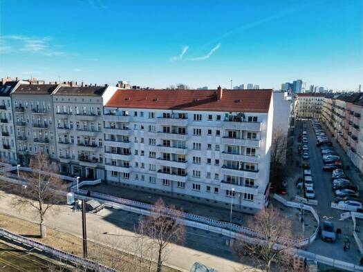 Mehrfamilienhaus zum Kauf als Kapitalanlage geeignet 6 Zimmer 131,7 m² 1.049 m² Grundstück Friedrichshain Friedrichshain-Kreuzberg 10249