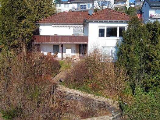 Haus zum Kauf 295.000 € 7 Zimmer 169 m² 1.100 m² Grundstück Bad Hersfeld 36251