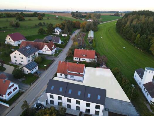 Haus zum Kauf provisionsfrei 369.000 € 5 Zimmer 118,3 m² 94 m² Grundstück Sankt-Peter-Straße 46 Hirschbach Wertingen 86637