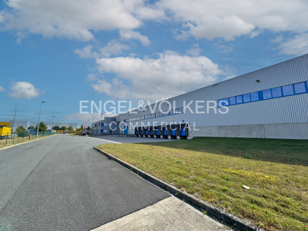 Produktionshalle zur Miete 4,70 € 8.000 m² Lagerfläche teilbar ab 8.000 m² Strom Bremen 28197