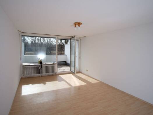 Wohnung zur Miete 550 € 1 Zimmer 42 m² Geschoss 1/5 frei ab 15.04.2026 Weilheim Weilheim in Oberbayern 82362