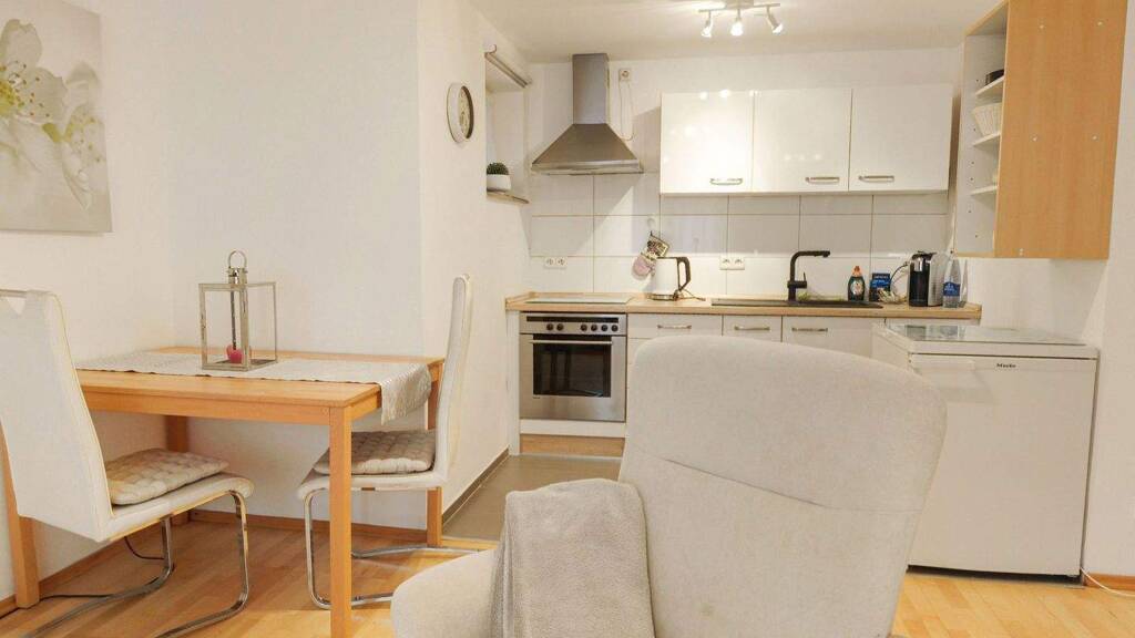 Studio zur Miete 600 € 1 Zimmer 36 m² Köngen 73257