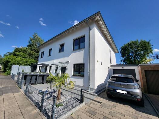 Doppelhaushälfte zur Miete 1.480 € 5 Zimmer 152 m² 212 m² Grundstück frei ab 01.10.2026 Ulmenweg 4 Schwerin Castrop-Rauxel 44577