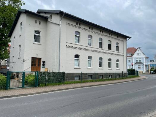 Mehrfamilienhaus zum Kauf als Kapitalanlage geeignet 500.000 € 13 Zimmer 377 m² 1.166 m² Grundstück An der Schwellenbeize 4 Leinefelde Leinefelde-Worbis 37327