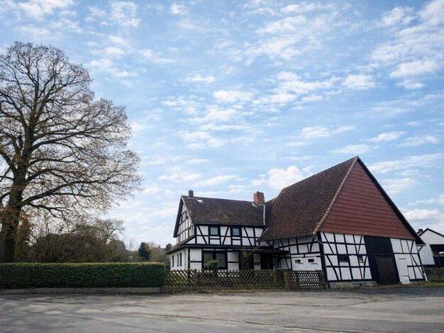 Einfamilienhaus zum Kauf 285.000 € 6 Zimmer 200 m² 1.384 m² Grundstück Wittenburg Elze / Wittenburg 31008