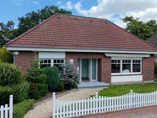 Bungalow zum Kauf 285.000 € 3 Zimmer 91 m² 524 m² Grundstück frei ab sofort Langendamm Varel 26316