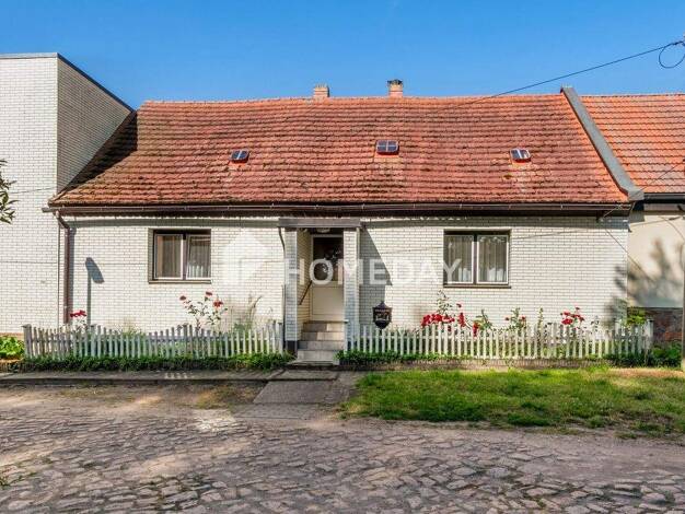 Reihenmittelhaus zum Kauf 69.500 € 5 Zimmer 80 m² 249 m² Grundstück Beidersee Petersberg 06193