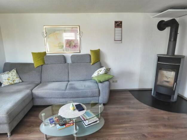 Einfamilienhaus zum Kauf 315.000 € 9 Zimmer 160 m² 735 m² Grundstück Lellwangen Deggenhausertal 88693