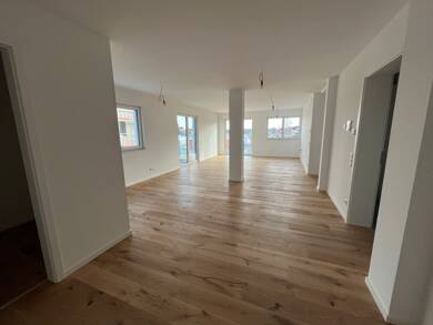 Wohnung zur Miete 1.120 € 4 Zimmer 114,9 m² 1. Geschoss Kirchenlaibach Speichersdorf 95469